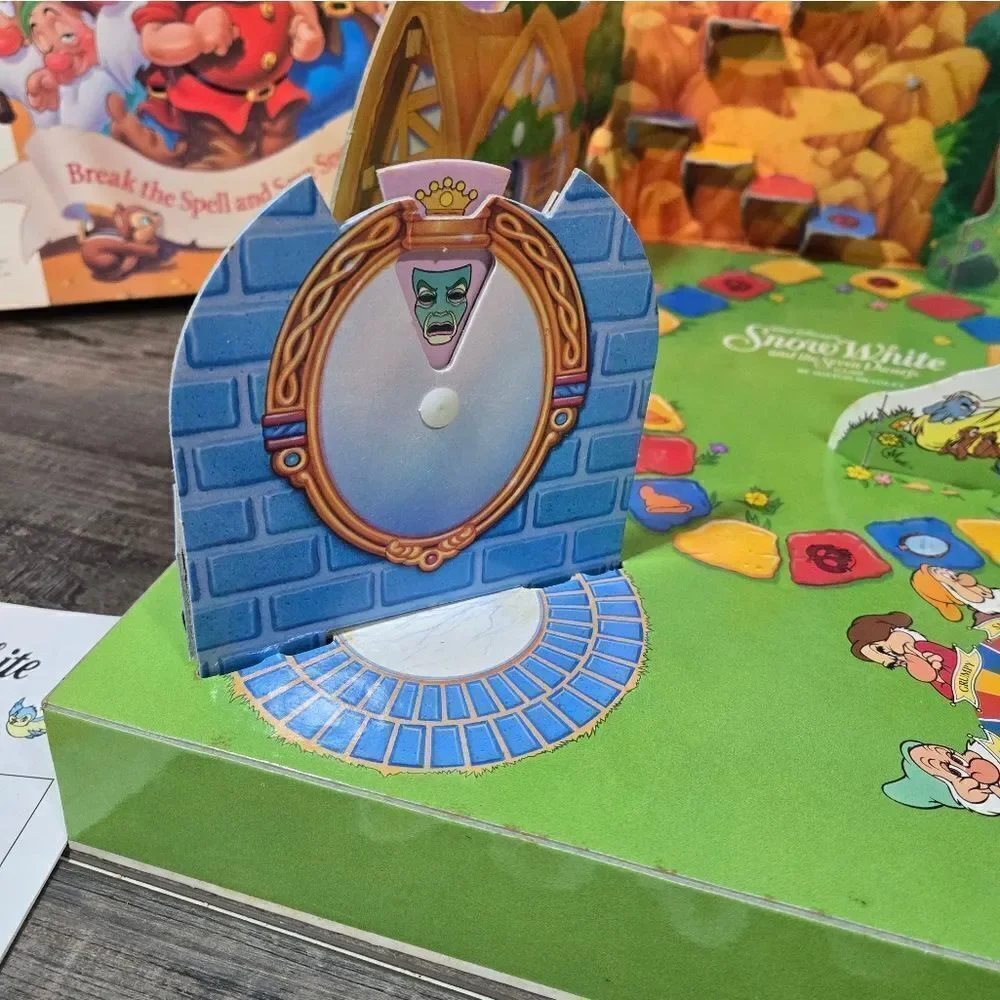 Snow White And The Seven Dwarfs  vintage board game from the 90s 3D